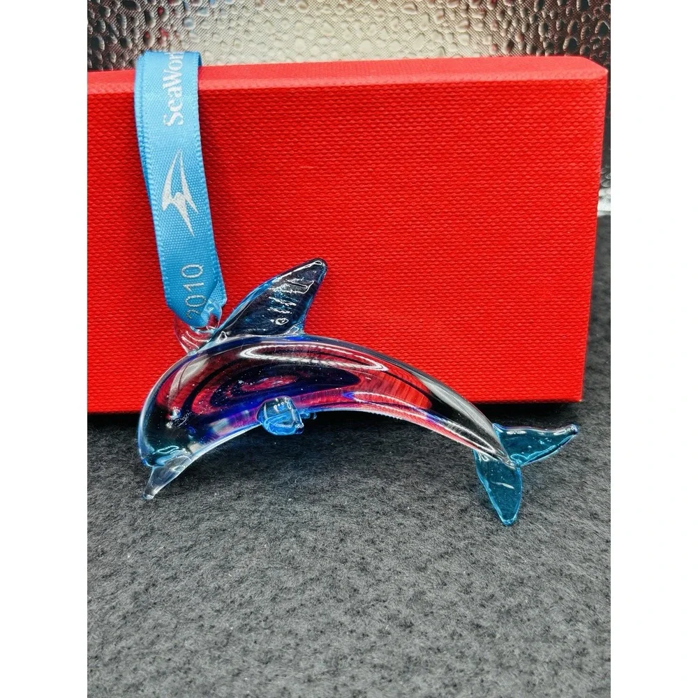 SeaWorld 2010 Blown Blue Swirl Glass Orca  Dolphin Ornament in box New